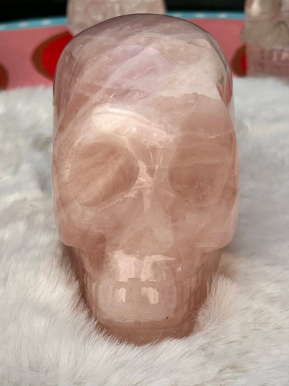 Rozenkwarts L Skull/ kristallen schedel