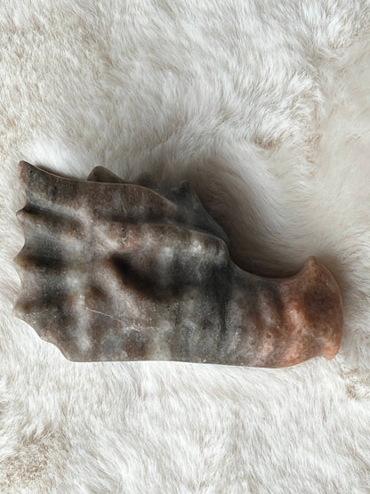 Roze Maansteen Draak – Vrouwelijke Wijsheid, Emotionele Harmonie & Innerlijke Rust